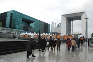 037  Parijs La Defense en metro