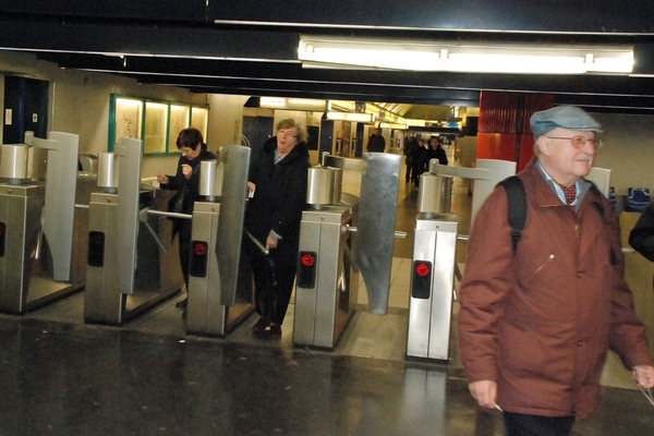 045  Parijs La Defense en metro