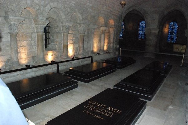 129  Parijs Basiliek van Saint-Denis - crypte