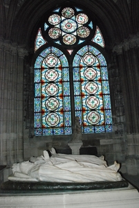 133  Parijs Basiliek van Saint-Denis - crypte