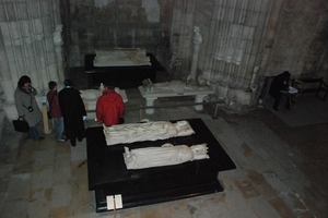 153  Parijs Basiliek van Saint-Denis - crypte