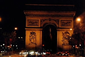 198  Paris by night