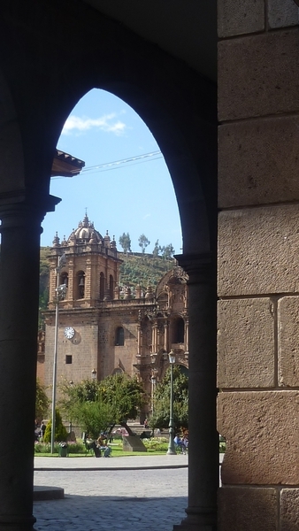 cusco doorkijk op de Plaza