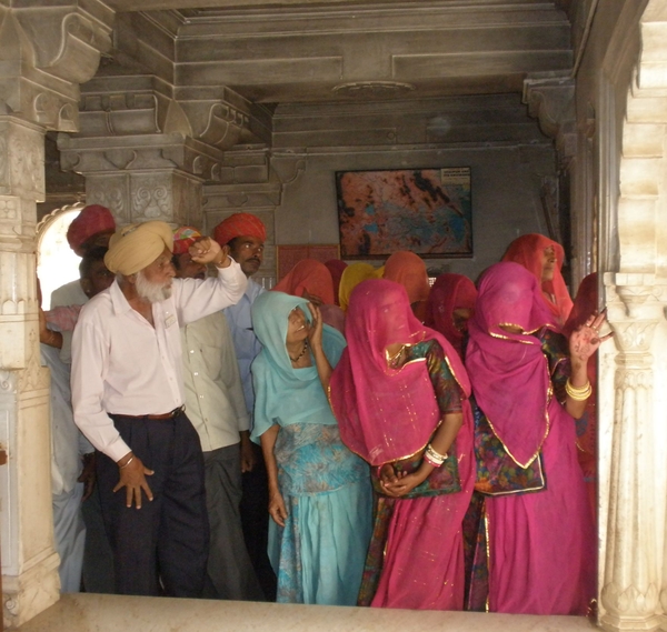 moslimvrouwen in citypalace udaipur