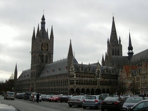 Lakenhalle,Ieper