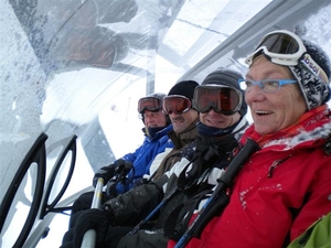 Met de stoeltjes lift omhoog