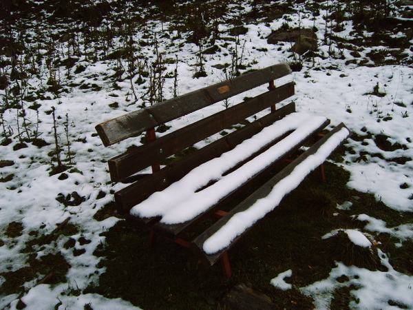 De sneeuw blijft liggen