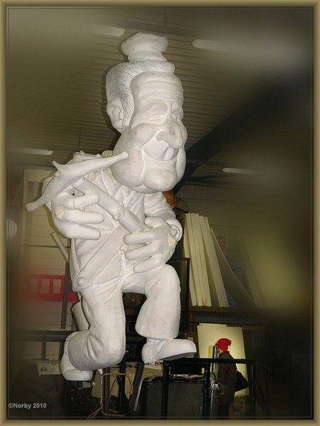 sized_sized_P2030025a carnaval opbouw