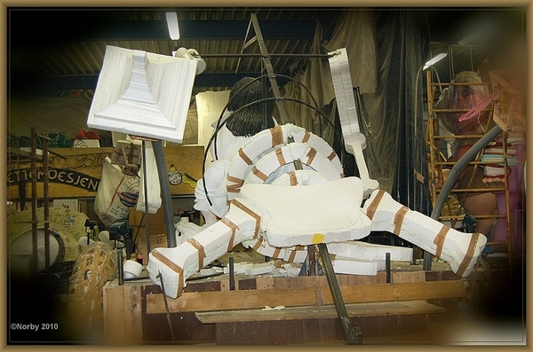 sized_sized_DSC16576a carnaval opbouw