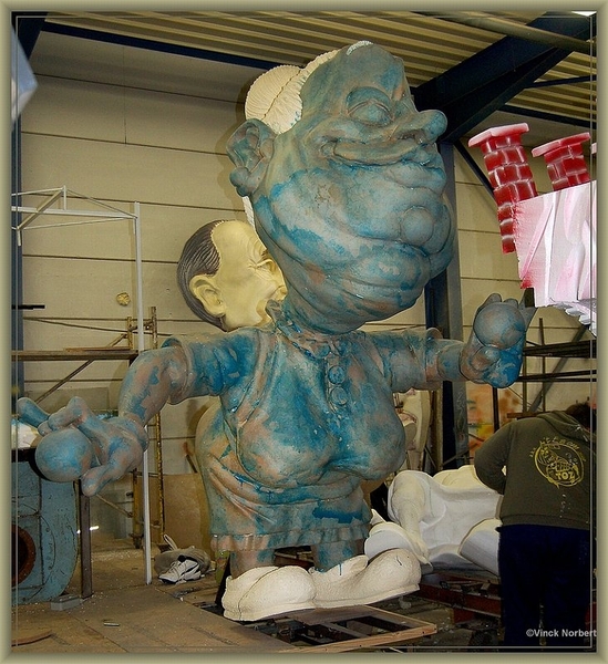 sized_sized_DSC16806a karnaval voorbereiding