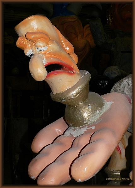 sized_sized_P2030208a karnaval - werk hallen