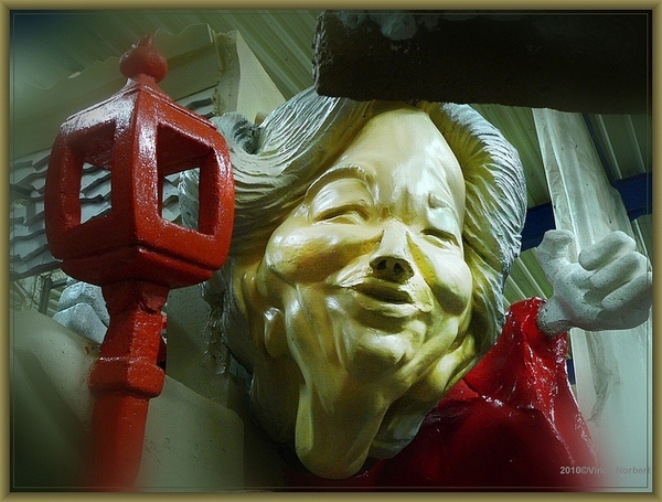 sized_sized_P2030218a karnaval - werk hallen