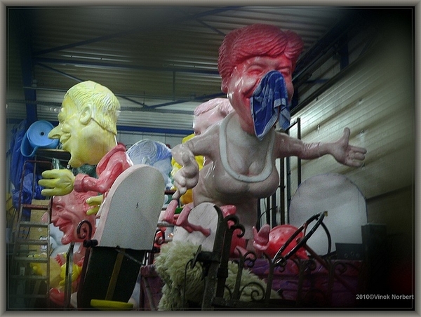 sized_sized_P2030230a karnaval - werk hallen