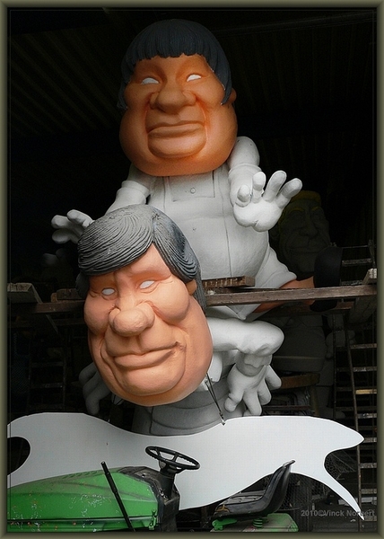 sized_sized_P2030246a karnaval - werk hallen