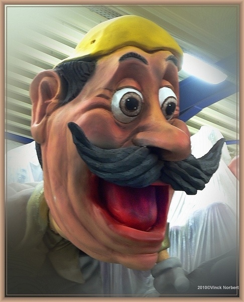 sized_sized_P2030262a karnaval - werk hallen