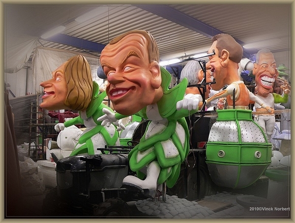 sized_sized_P2030276a karnaval - werk hallen