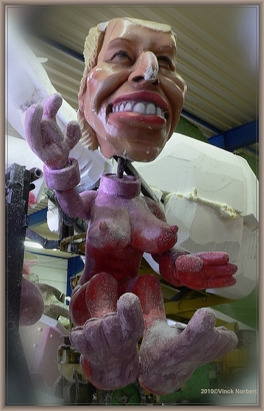 sized_sized_P2030288a karnaval - werk hallen