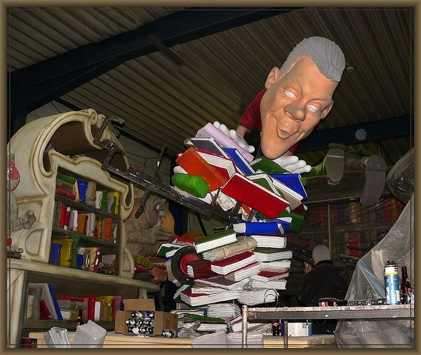 sized_sized_P2030343a karnaval werkhallen