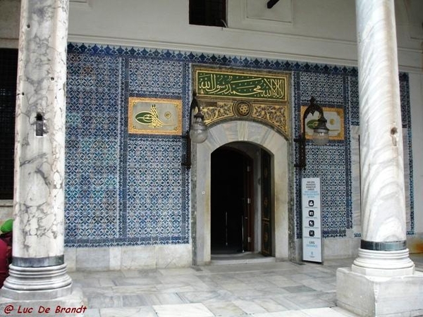 2010_03_05 Istanbul 115 Topkapi Palace Third Courtyard Privy Cham