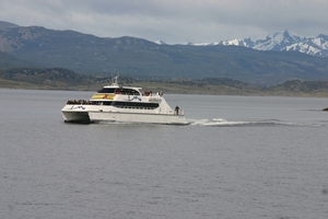 Catamaran vaart op grens Argentinie-Chili
