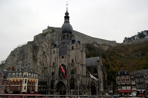 019 Dinant kathedraal