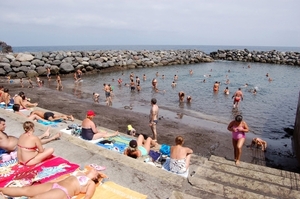 081 Garajau dorp en strand