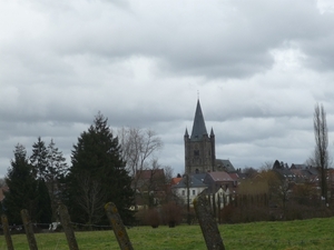 10.02.28 HERNE .KERK UIT DE VERTE