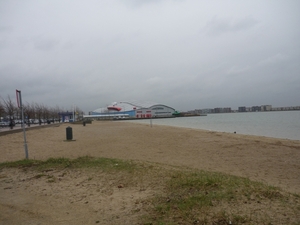 10.03.21.BERGEN OP ZOOM .GEEN VOLK OP 'T STRAND