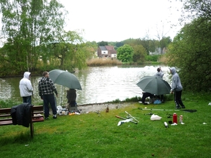 10.05.02.HUIZINGEN .LOZE VISSERTJES