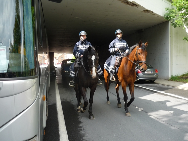 10.05.02.HUIZINGEN.DE POLITIE UW VRIEND