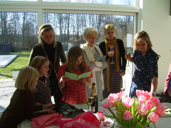 Pauline jarigfeest zo-07.03.2010 003