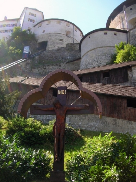 F711 trappengang -  Kufstein kasteel