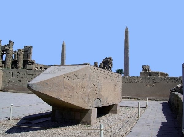 f4  Karnak