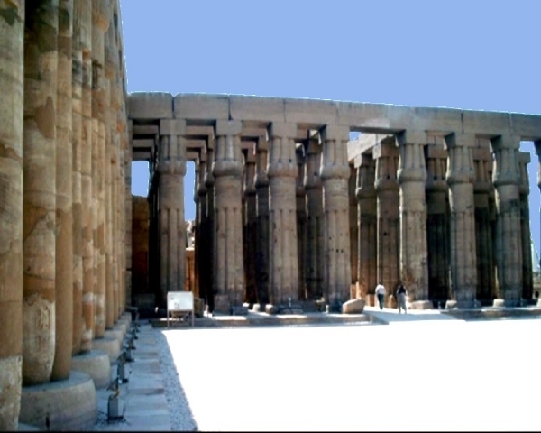k72    Luxor tempel