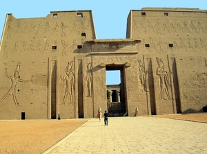 a6   Edfu-tempel