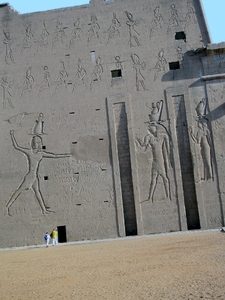 b1  Edfu-tempel