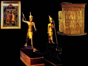B  Egyptisch museum    Toetanchamon koffer en koningspaar