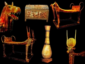 B  Egyptisch museum   Lijk bedden - details  - kist en vaas