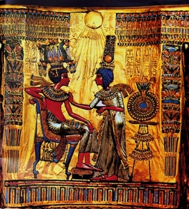 B  Egyptisch museum   Toetanchamon - Achterkant troon