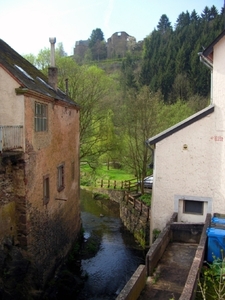 a631NB waterval in park