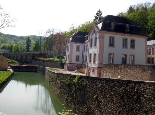 h6   Echternach kasteel