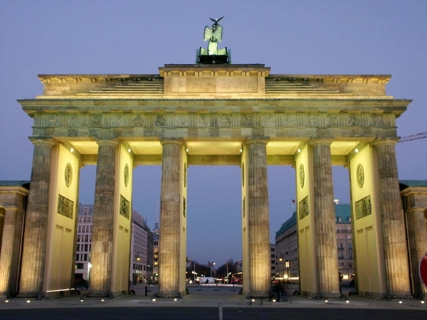 d870 Brandenburger Tor bij nacht