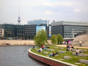 L27  boottocht en parlement-zendmast