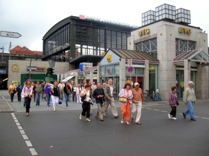 N oversteek aan station