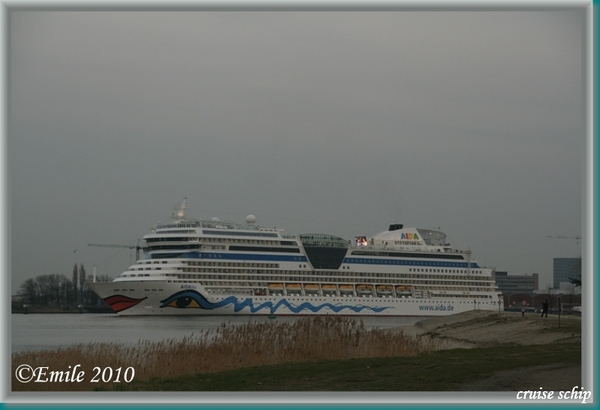 cruise schip 003sized_cruise schip 003