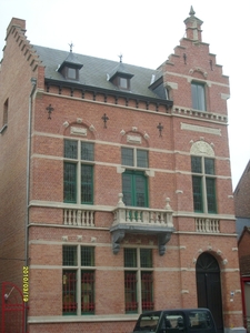 HET GEMEENTENHUIS VAN OPDORP