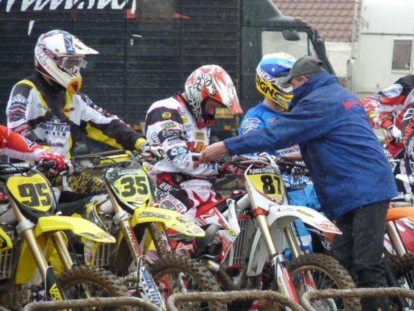 Klaar voor de start . Steven nr 87