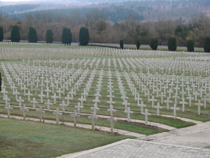 DSC7503 - cimetire de Douaumont