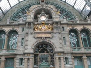 Gevel perronkant