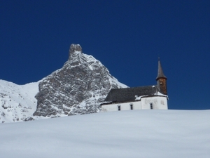 boven het kerkje